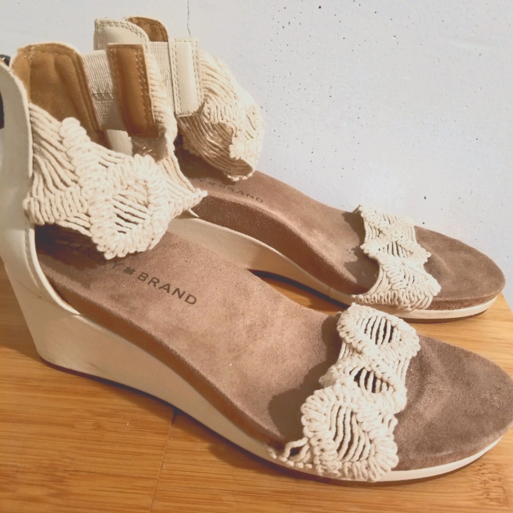 Lucky Brand Sandals